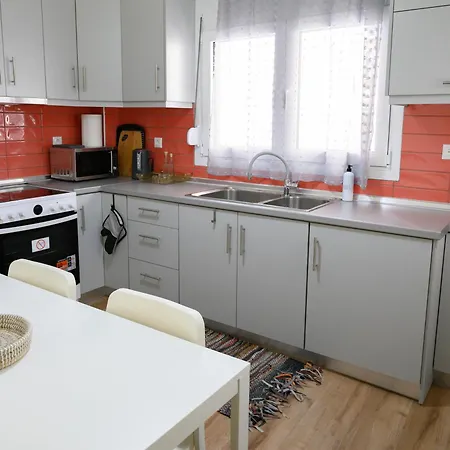 Stella's Minimal Tríkala