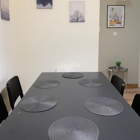 דירה Stella's Minimal טריקלה