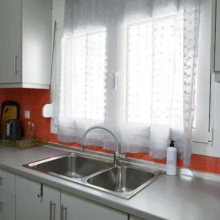 Stella's Minimal Tríkala