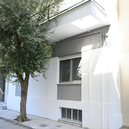 Stella's Minimal טריקלה