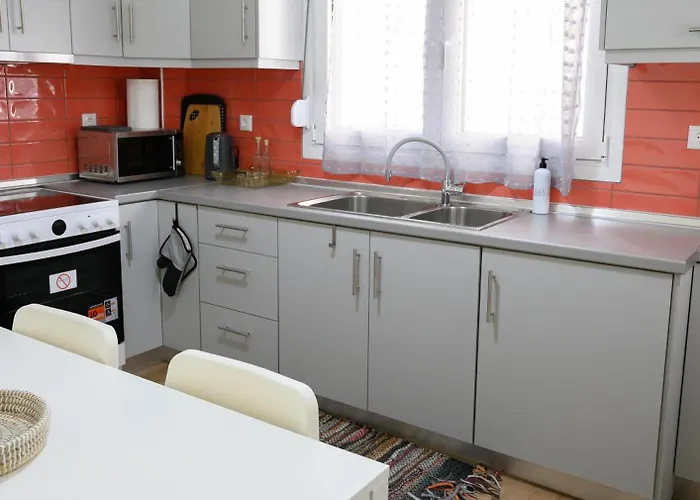 Stella's Minimal Tríkala