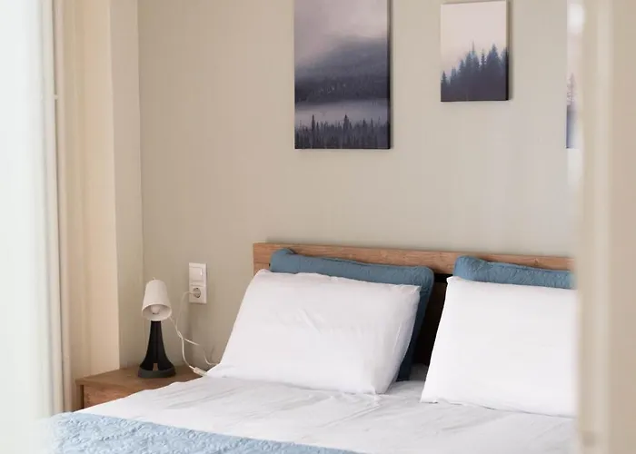 Stella's Minimal Tríkala