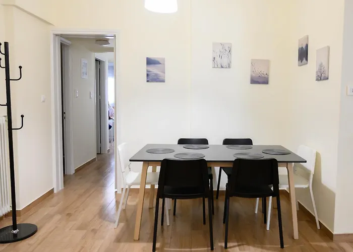 Stella's Minimal Tríkala