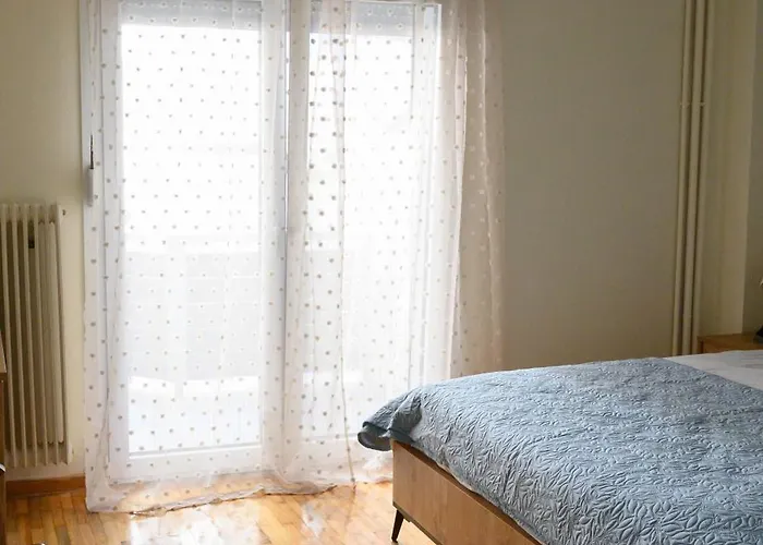 Stella's Minimal Tríkala