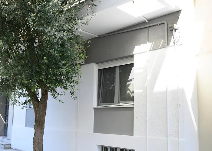 Stella's Minimal Tríkala